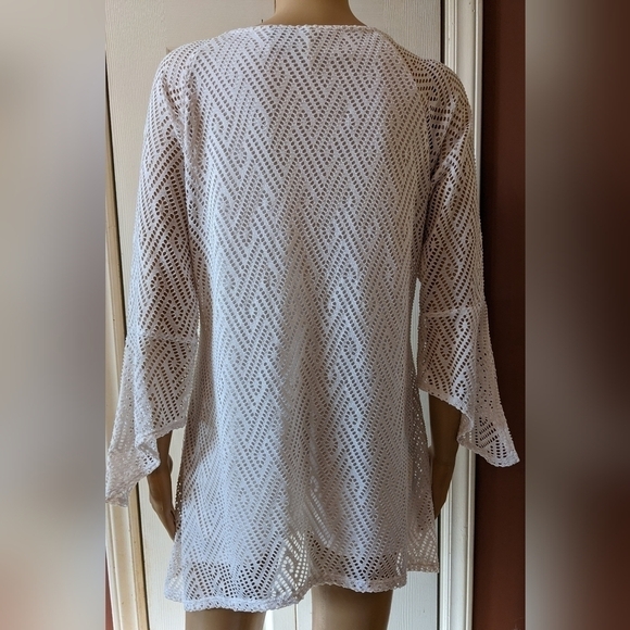 Pre-owned white new directions size medium long sleeve shirt, T3W - Picture 2 of 5